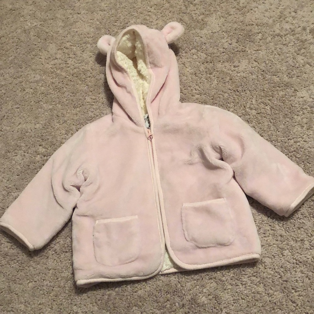 Baby girl’s jacket with hoodie